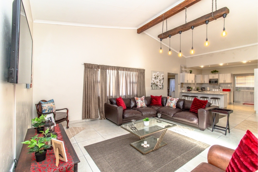 3 Bedroom Property for Sale in Franskraal Western Cape